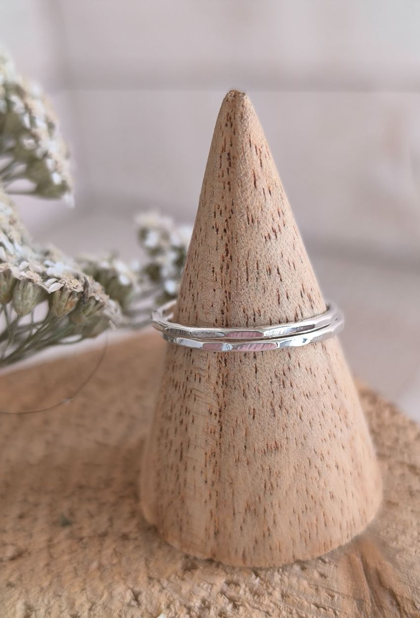 bague fine martelée