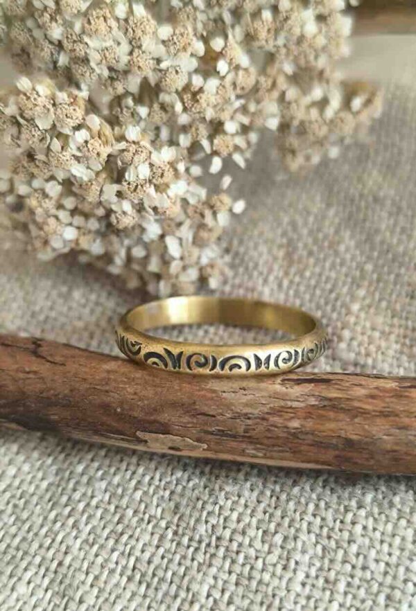 Bague anneau en laiton ethnique