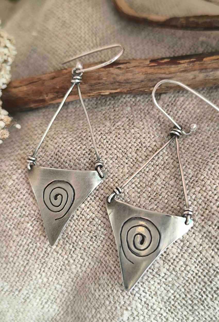 boucles d'oreilles pendantes spirale