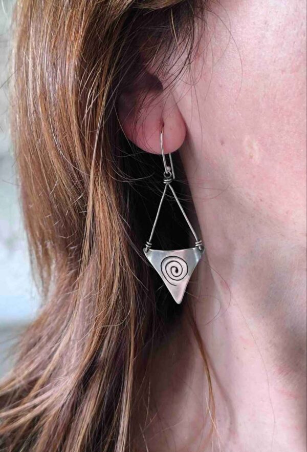 boucles d'oreilles pendantes spirale