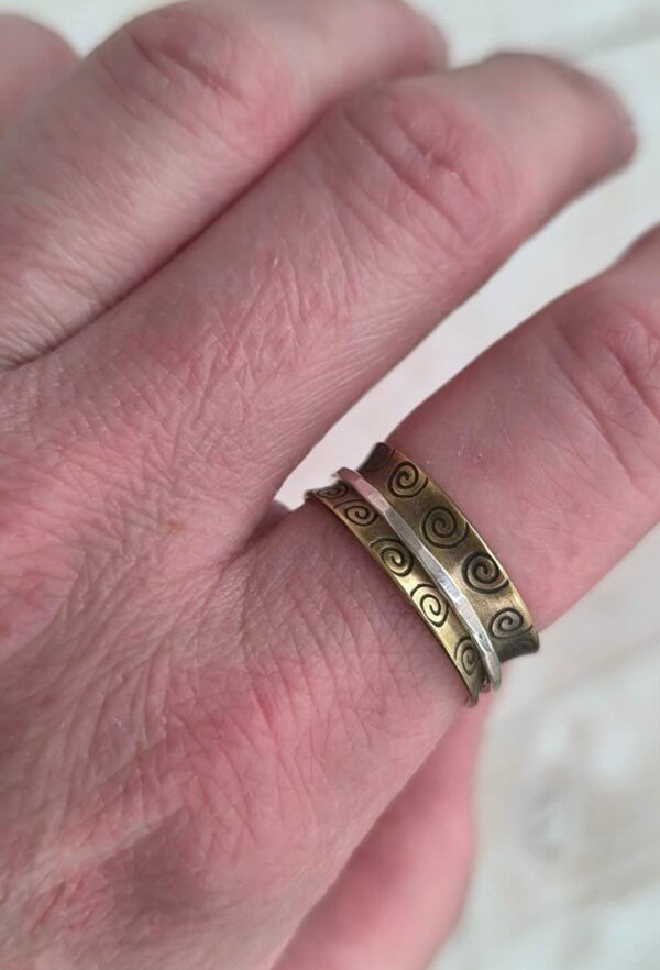 Bague Méditation MAVËA en laiton