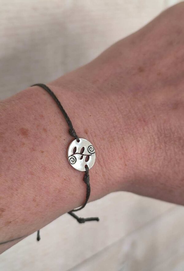 Bracelet spirale en argent 4 feuilles