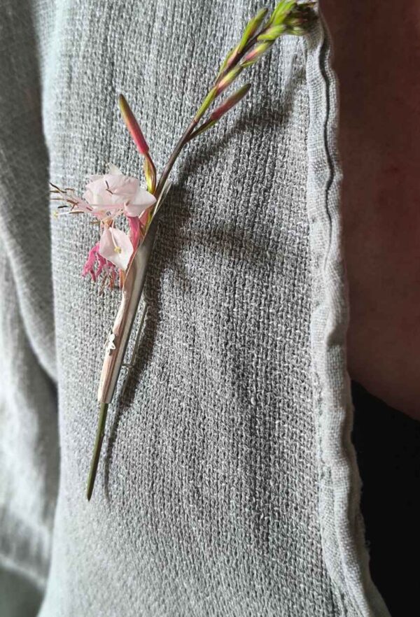 Bijou porte fleur en argent