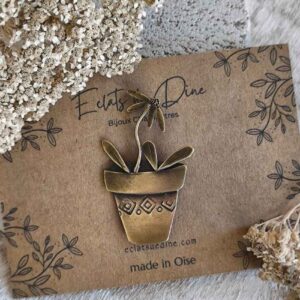 Broche (pin's) pot de fleur en laiton