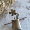 Broche pot de fleur en laiton