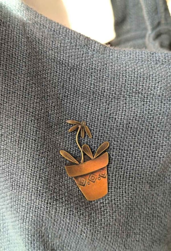 Broche Pin's petit pot de fleur